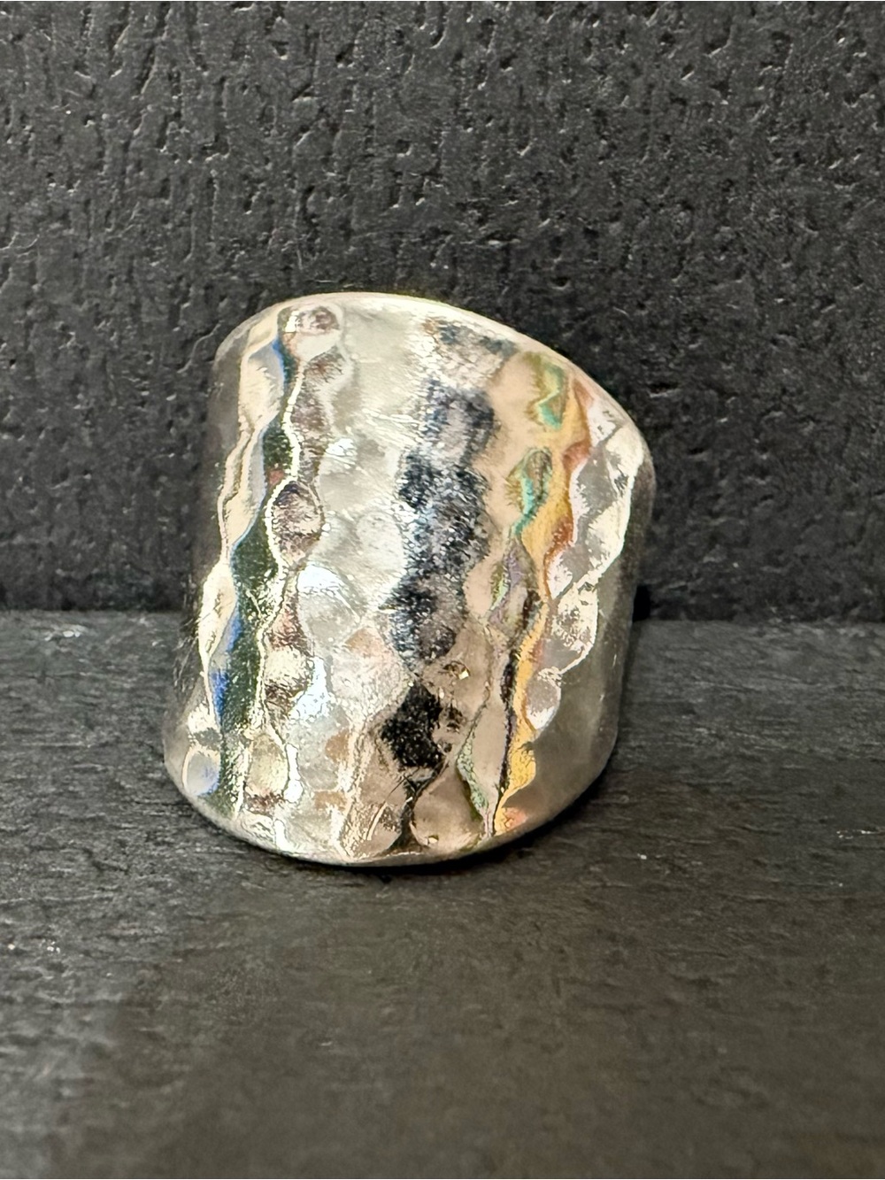 083. Park Lane Silver Tone Hammered Ring Size 6.25